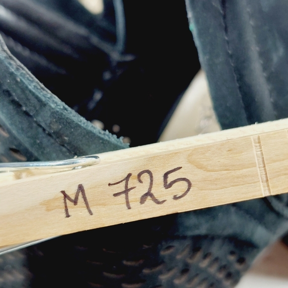 Vince Camuto Katnina Black Nubuck Leather Bootie Sandal Shootie M725 - Picture 13 of 13